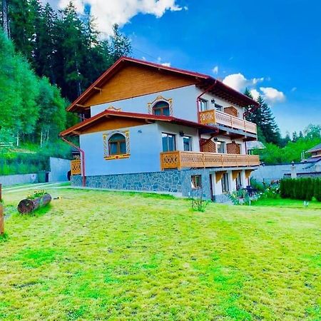 Casa Belcin Spa&Retreat Buşteni Exteriér fotografie